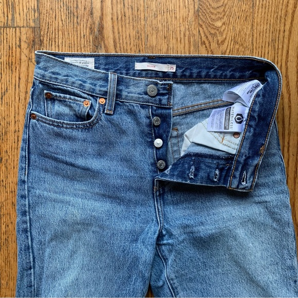 LEVI’S WEDGIE JEAN - Picture 3 of 3